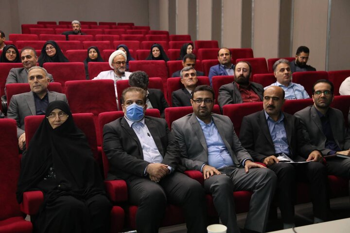 نشست مشترک شورای اداری رؤسای ادارات کتابخانههای عمومی و ادارات فرهنگ و ارشاد شهرستانهای استان در نور برگزار شد