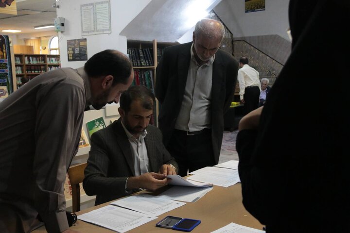 اهدای بیش از ۹ میلیارد و ۹۶۳میلیون ریال کتاب به کتابخانههای عمومی مازندران