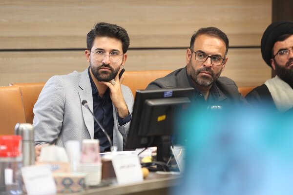 کتابخانههای عمومی با نگاهی عدالت محور تمامی امکانات کتابخانهای را در گستره استان توزیع میکنند