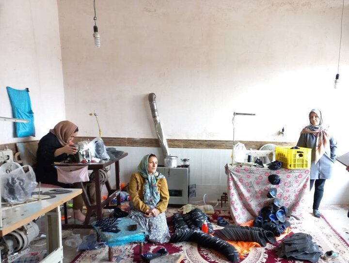 کتابخانه مایه امید و دلگرمی زنان سرپرست خانوار روستای ما است