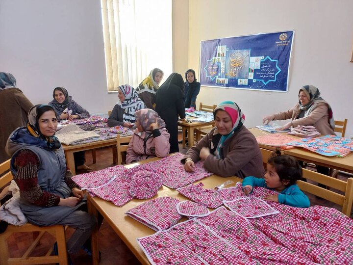 کتابخانه مایه امید و دلگرمی زنان سرپرست خانوار روستای ما است
