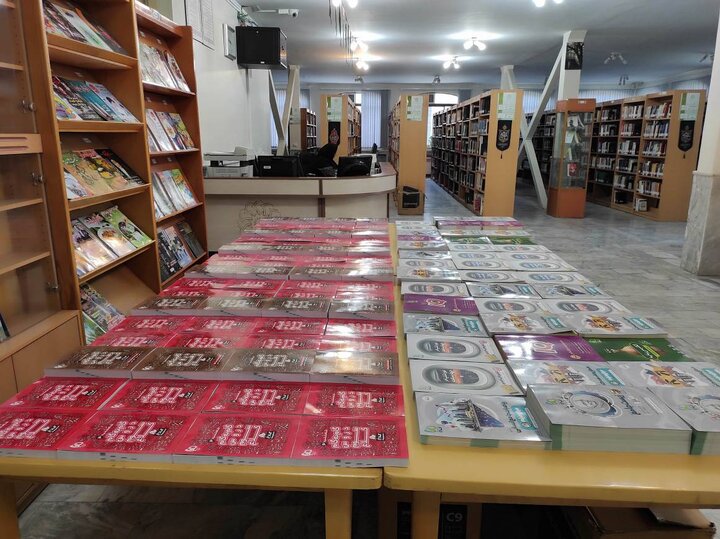 اهدای ۱۲۰۰ نسخه کتاب کمک آموزشی به کتابخانه عمومی شهید حمید باکری سردرود