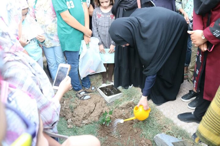 نشست ادبی با حضور «کلر ژوبرت» در اراک برگزار شد