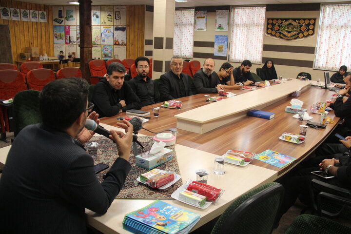 آیین رونمایی از کتاب «زیارت اولیها» در اراک برگزار شد