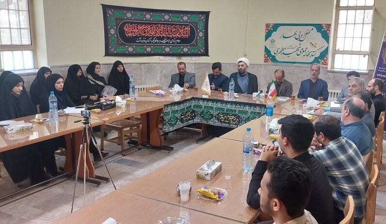 اخلاق شایسته، نسخه شفابخش اسلام برای موفقیت در همه عرصههای زندگی است اخلاق شایسته، نسخه شفابخش اسلام برای موفقیت در همه عرصههای زندگی است