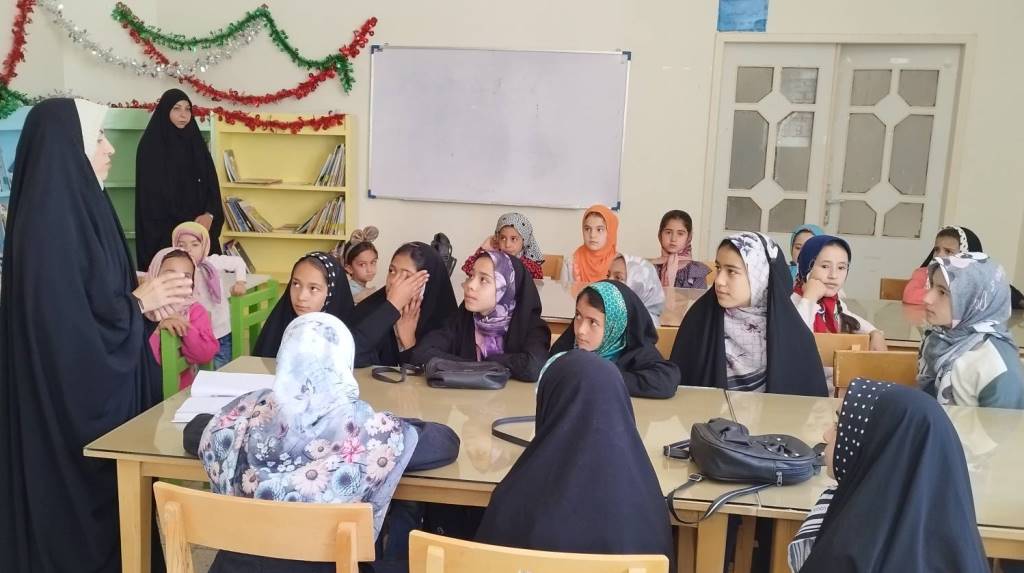 ویژه برنامه‌های متنوع فرهنگی با حضور کودکان در کتابخانه‌های عمومی خراسان رضوی برگزار شد