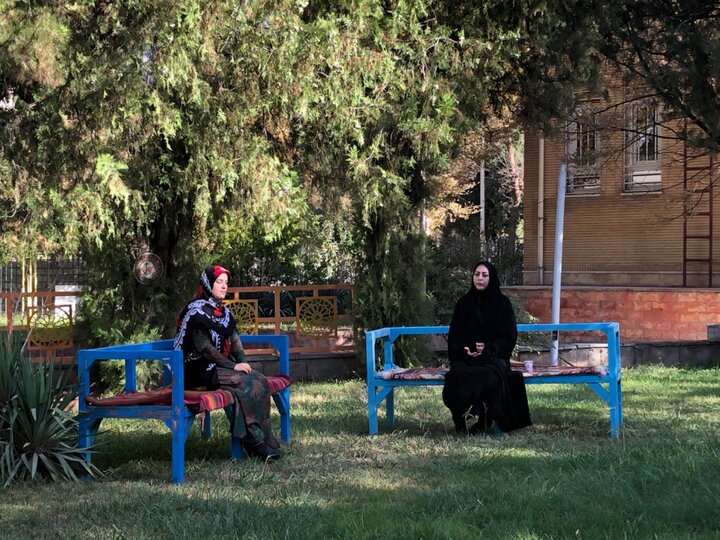 حضور مدیرکل کتابخانههای عمومی ایلام در برنامه زنده تلویزیونی رووژنا