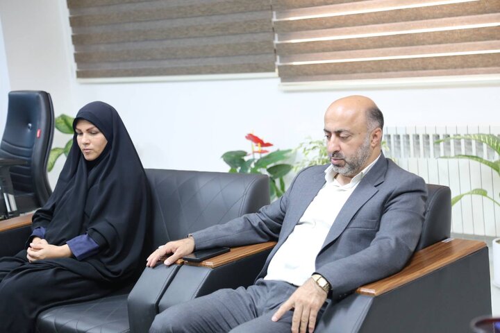 دیدار مدیرکل کتابخانههای عمومی مازندران با سرپرست فرمانداری شهرستان نکا