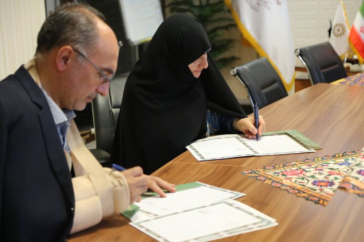 تفاهمنامه همکاری ادارهکل کتابخانههای عمومی و مرکز تحقیقات و آموزش کشاورزی و منابع طبیعی مازندران امضا شد