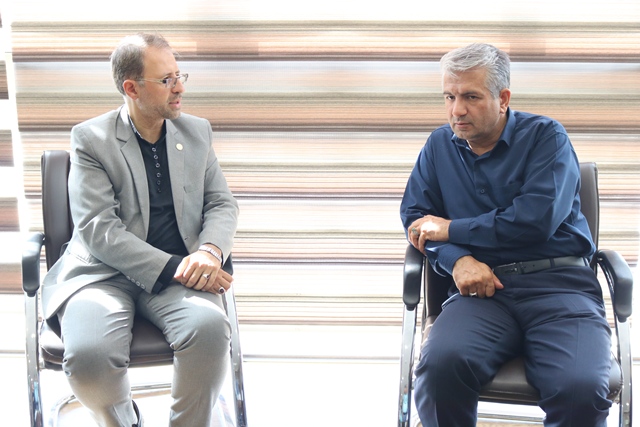 دیدار مدیرکل کتابخانههای عمومی با مدیرکل بنیاد مسکن انقلاب اسلامی استان سمنان