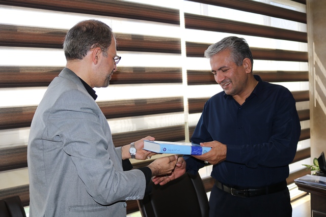 دیدار مدیرکل کتابخانه‌های عمومی با مدیرکل بنیاد مسکن انقلاب اسلامی استان سمنان