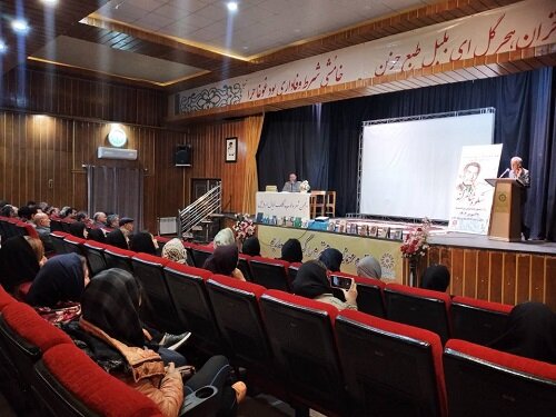 عصر شعر «شکوه شاعرانه» در اردبیل برگزار شد