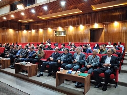 عصر شعر «شکوه شاعرانه» در اردبیل برگزار شد