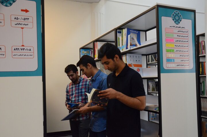 ثبتنام ۱۴۶۰ نفر طی یک روز در کتابخانه مرکزی خرمآباد