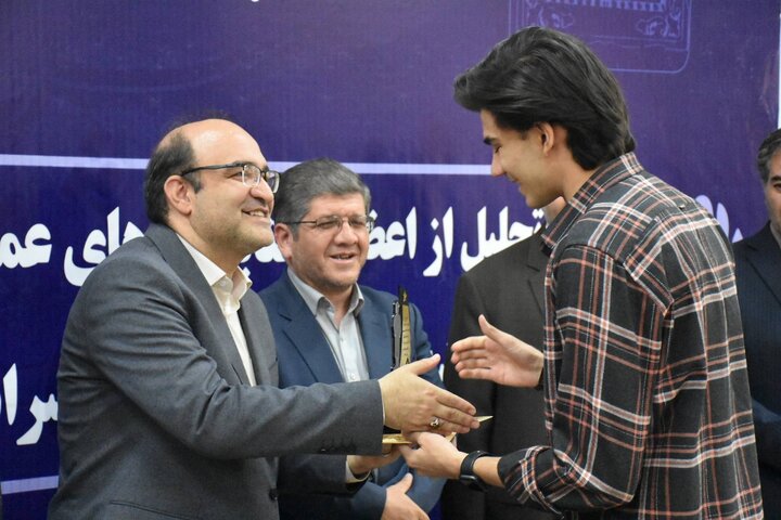 همایش تجلیل از اعضای کتابخانه های عمومی آذربایجان شرقی حائز رتبه زیر ۱۰۰۰ در کنکور سراسری ۱۴۰۲