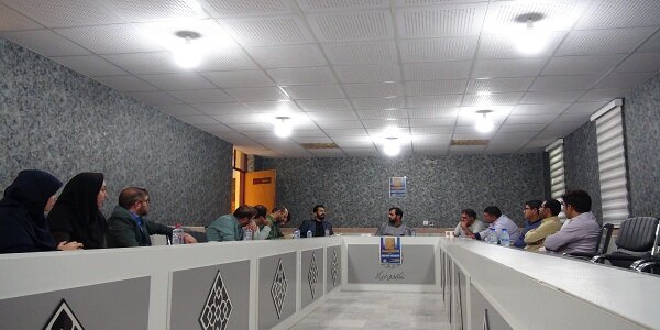 شاهنامه می تواند ما را صاحب تاریخ کند طرح سیاست و قدرت در شاهنامه