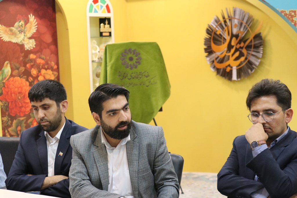 آئین رونمائی از پوستر «خاکریز دانایی» در خراسان رضوی برگزار شد