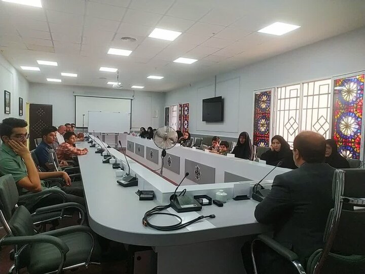 لزوم آشنایی نسل جدید با جبهه ها و سلاح های جنگ فرهنگی