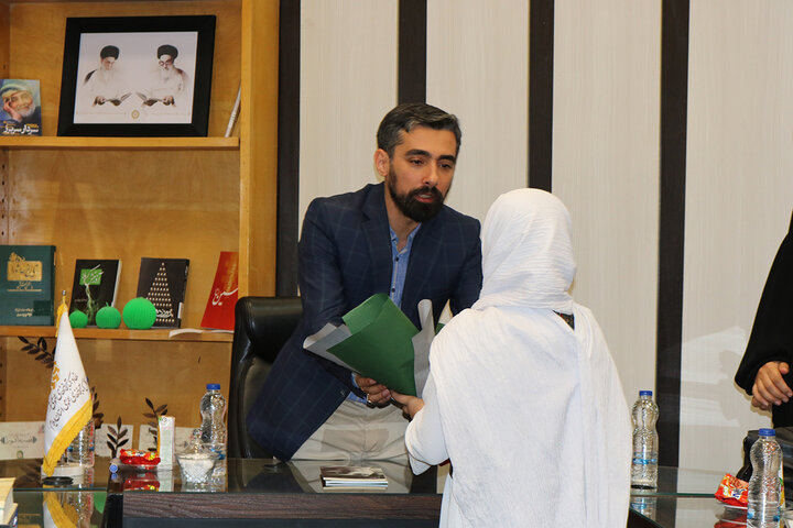 تأثیرگذاری محافل ادبی در شخصیت و تفکر آیندهسازان ایران