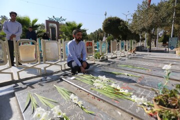 حضور مهدی رمضانی دبیرکل نهاد در گلستان شهدای اصفهان