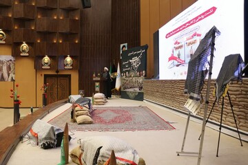 نشست رونمایی از کتاب های «آرمان عزیز» و «حاج همت» در قم