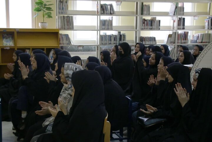 اهمیت خواستن و تلاش توام با توکل به عنایت امام زمان(عج)