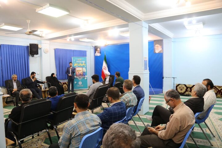 صبح شعر رهروان حق با حضور نماینده ولیفقیه در مازندران برگزار شد