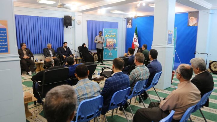 صبح شعر رهروان حق با حضور نماینده ولیفقیه در مازندران برگزار شد