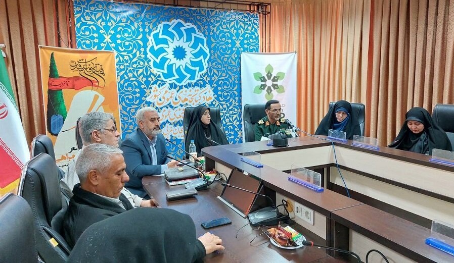 خودباوری؛ مهمترین دستاورد انقلاب اسلامی ایران محفل شعر و تجلیل از بانوان فرهیخته عرصه دفاع مقدس با عنوان «همدلی تا همراهی» برگزار می شود