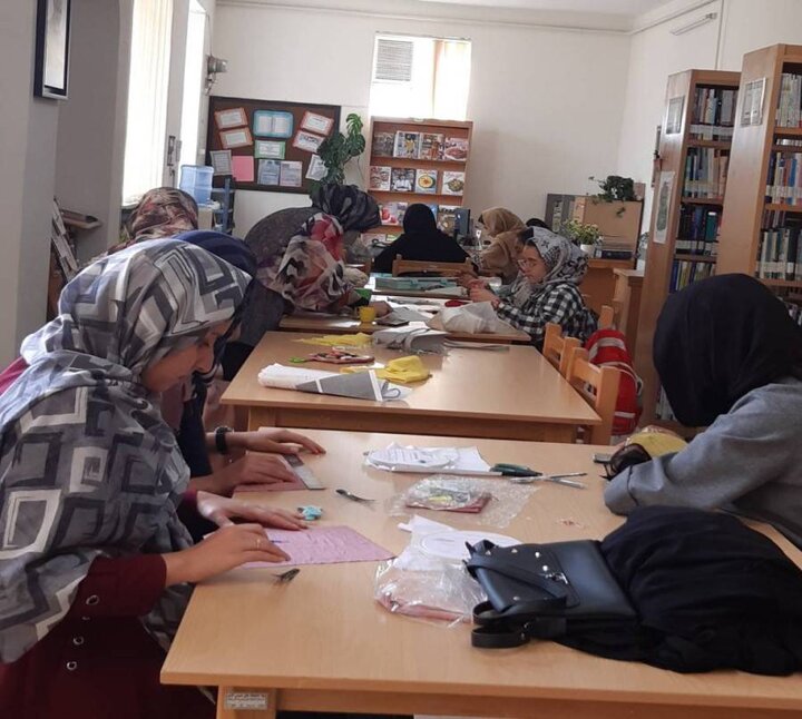 راهاندازی کارگاه تولید پوشاک توسط مهارتآموزان کتابخانه بصیرت