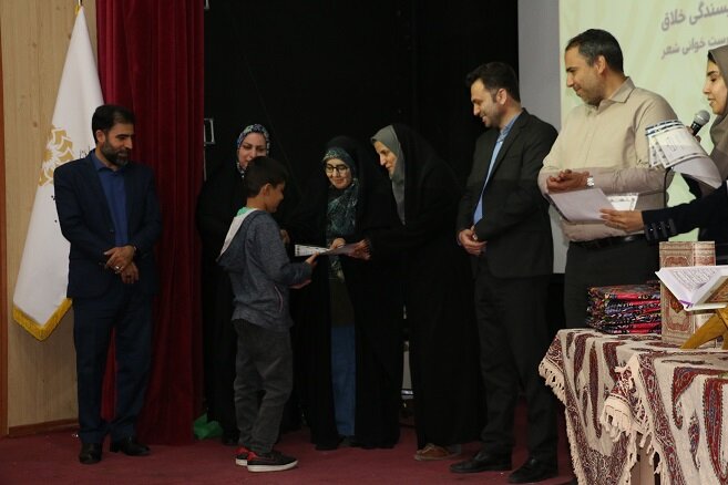 اختتامیه کارگاه های تابستانی کتابخوانی در البرز