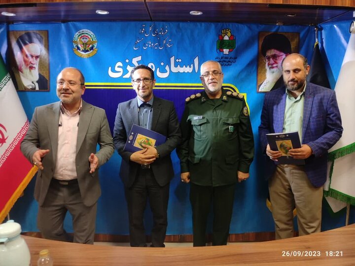 عصر شعر دفاع مقدس و مقاومت «نخل و زیتون» در اراک برگزار شد