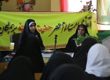 نشست نقد کتاب «سفیردوازدهم» قم