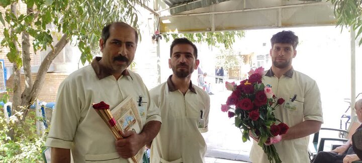 مدیرکل کتابخانه های استان قم از آسایشگاه انوار آفتاب بازدید کرد