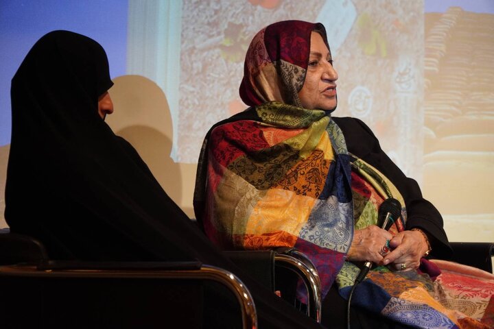 آیین خوانش و جشن امضای کتاب «اسم تو مصطفاست» در زنجان برگزار شد