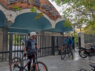 در چهارمین روز از هفته فرهنگی شهر تهران دوچرخه سواران تهرانی پیک کتاب شدند