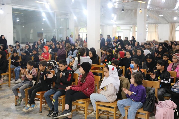 جشن بزرگ بچّههای مهر به مناسبت هفتهی ملّی کودک برگزار شد