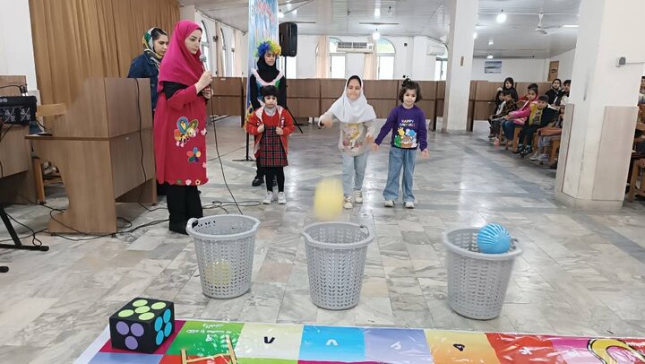 جشن بزرگ بچّههای مهر به مناسبت هفتهی ملّی کودک برگزار شد