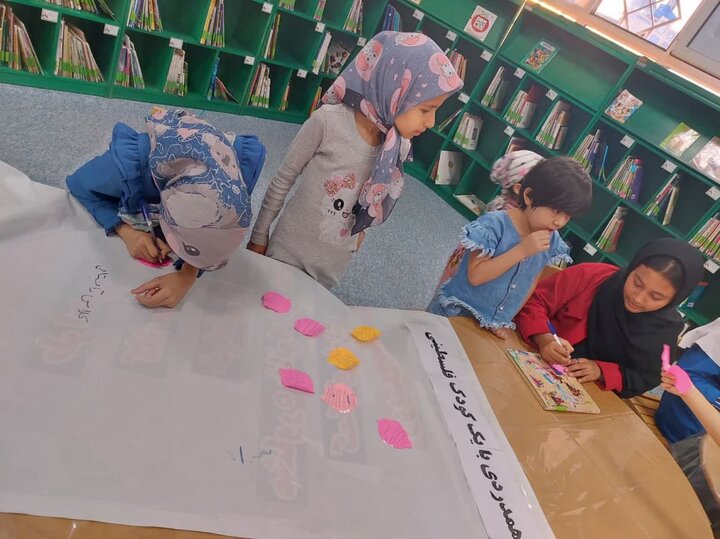 همدردی کتابداران و اعضای کتابخانه های عمومی استان قم با کودکان مظلوم فلسطینی