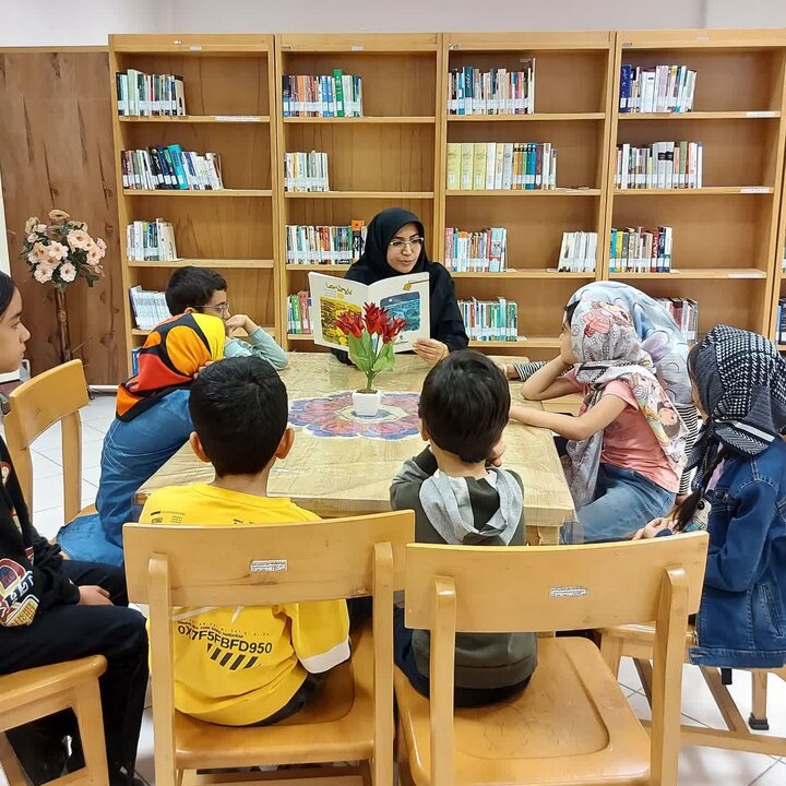 همدردی کتابداران و اعضای کتابخانه های عمومی استان قم با کودکان مظلوم فلسطینی