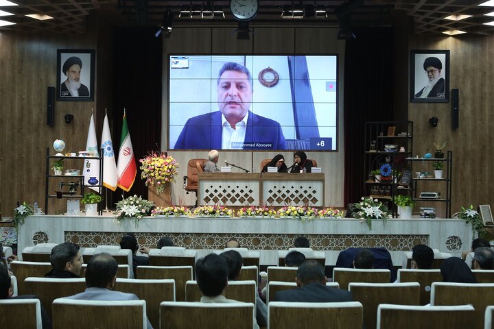 کتابخانه های عمومی ضامن دموکراتیک شدن جوامع