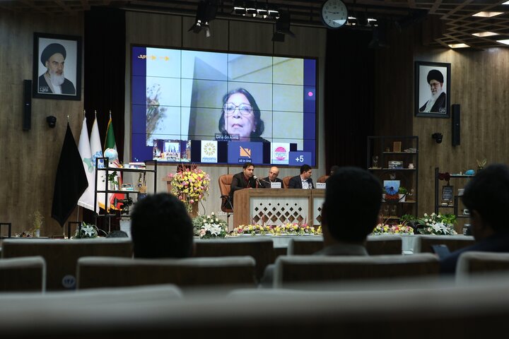 کتابخانه عمومی به مثابه زیربنای اجتماعی