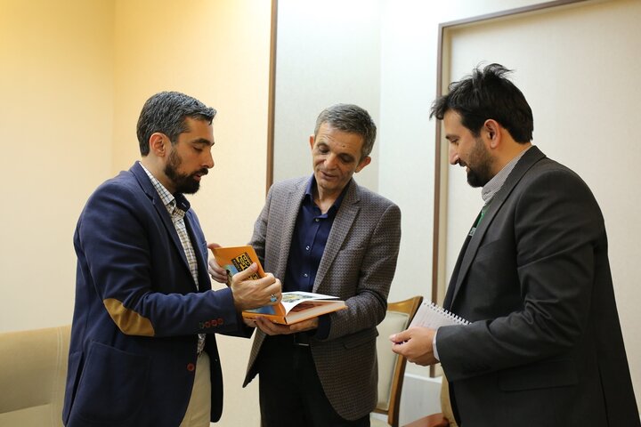 فعالیتهای کتابخانههای روستایی ایران حیرتبرانگیز است