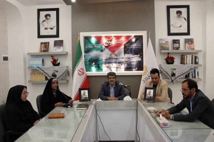 عصر شعر «اسم شب، صبح است» در کرمان برگزار شد