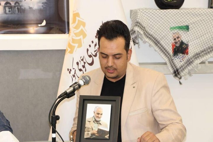 عصر شعر «اسم شب، صبح است» در کرمان برگزار شد