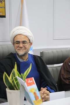 نشست صمیمانه نویسنده مجموعه کتاب «پیامبران اولوالعزم» با اعضای نوجوان کتابخانه‌های عمومی قم