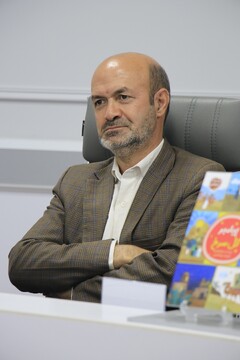 نشست صمیمانه نویسنده مجموعه کتاب «پیامبران اولوالعزم» با اعضای نوجوان کتابخانه‌های عمومی قم