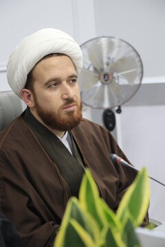 نشست صمیمانه نویسنده مجموعه کتاب «پیامبران اولوالعزم» با اعضای نوجوان کتابخانه‌های عمومی قم