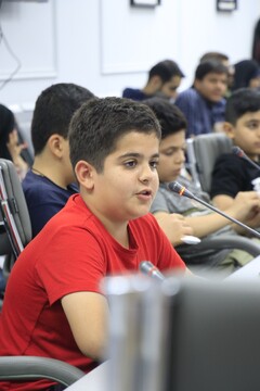 نشست صمیمانه نویسنده مجموعه کتاب «پیامبران اولوالعزم» با اعضای نوجوان کتابخانه‌های عمومی قم