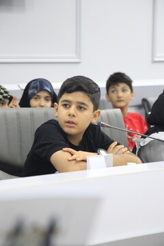 نشست صمیمانه نویسنده مجموعه کتاب «پیامبران اولوالعزم» با اعضای نوجوان کتابخانه‌های عمومی قم